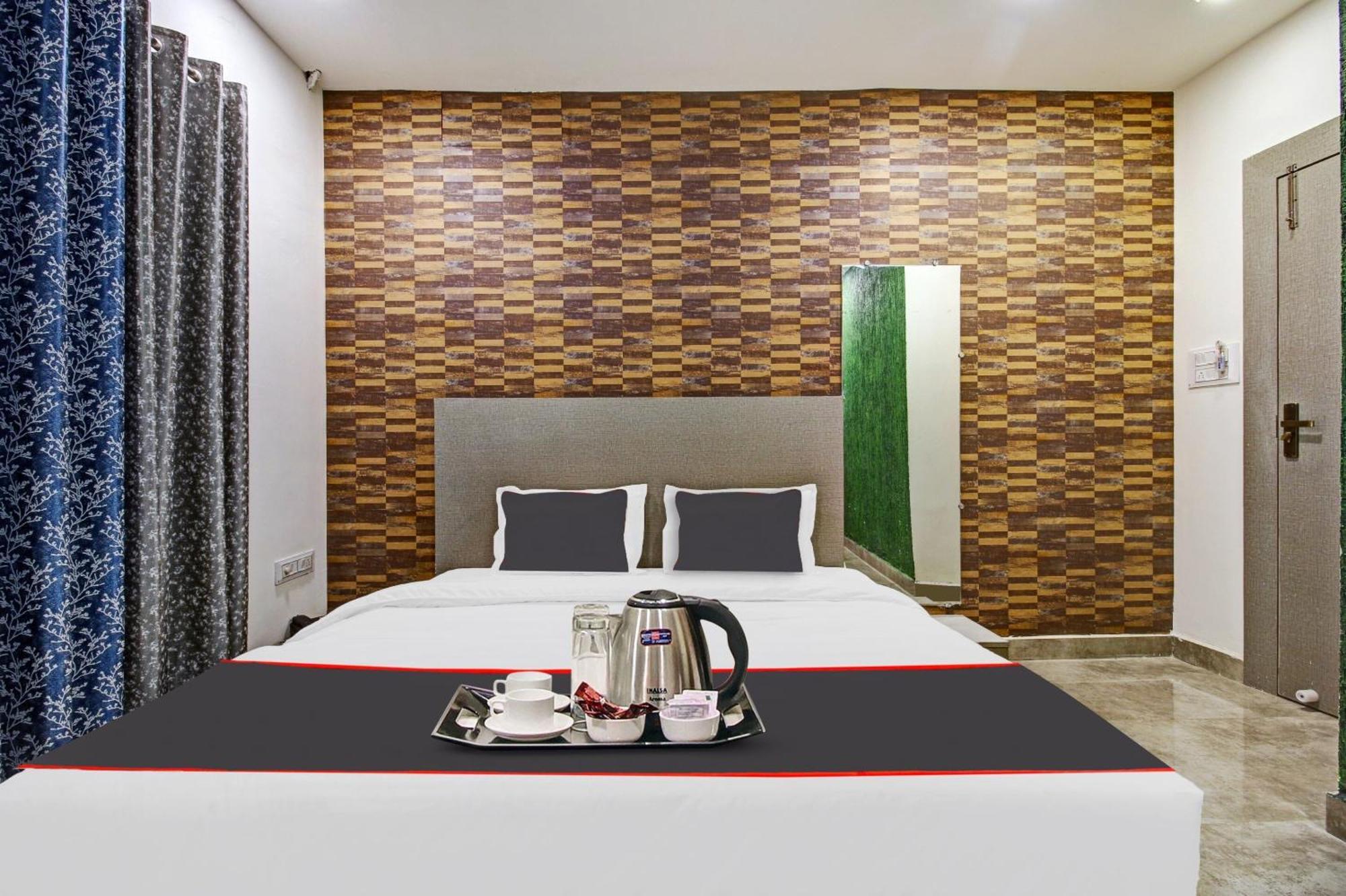 Super Collection O The Wishtler Hotell Bhopal Exteriör bild